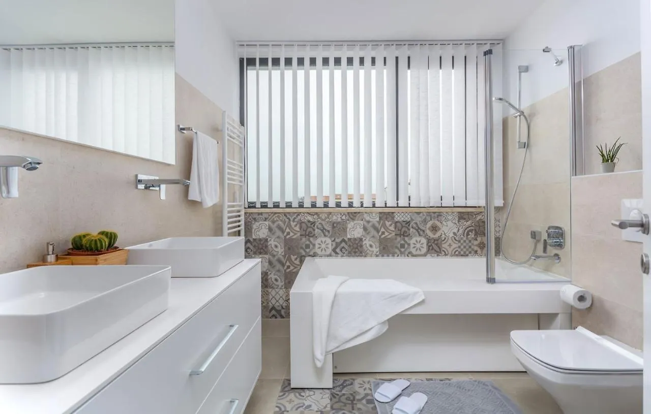 Villa Paolo By Seeadria Agency Buzinija Guest house